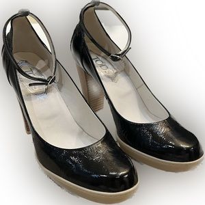 Tod’s Black Leather Cork Wedge